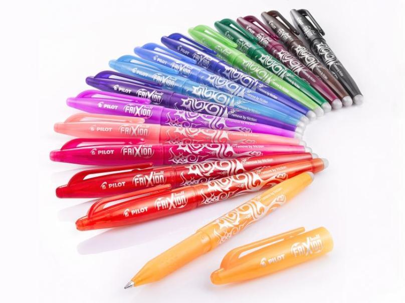 Penna Pilot Frixion ball rossa 0.7mm confezione da 12